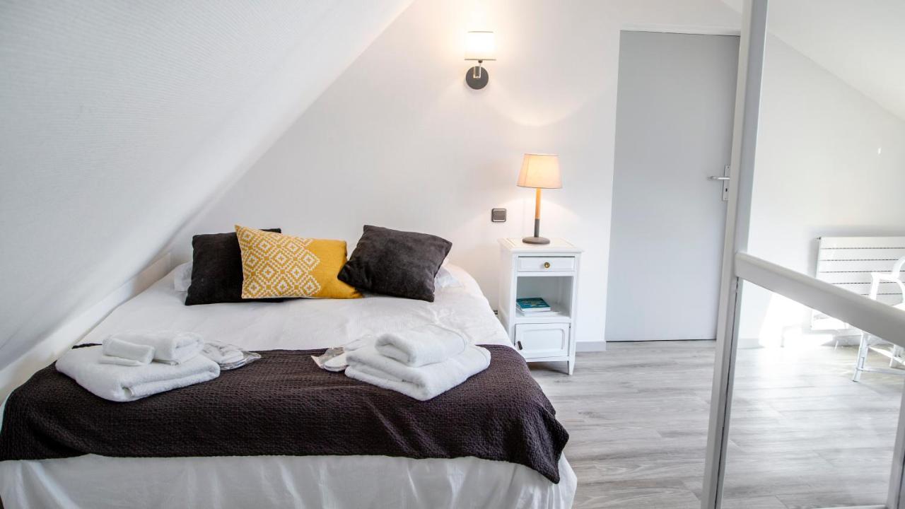 Le Champ Du Renne Bed & Breakfast Льо Ман Екстериор снимка